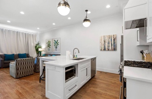 Rolling Mill Hill Apartment | 19 Bed Downtown Rooftop Gameroom Walk To Broadway