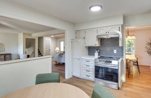 Blue Springs Cottage | 19 Mi to Kansas City: Group Retreat w/Game Room!