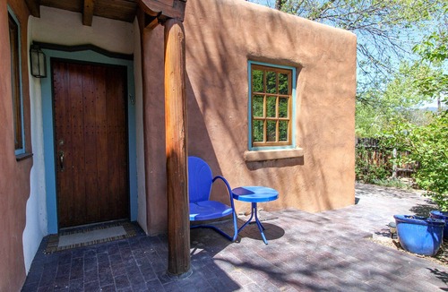 Santa Fe House | 1930s Adobe Gem. Eastside Neighborhood. Easy Walk To Canyon Road and Plaza.