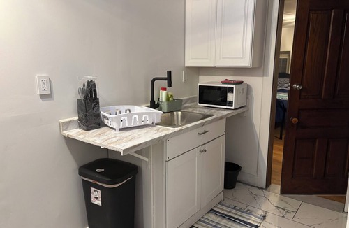 Olney-Oak Lane Apartment | 1Bedroom Einstein, Salus University
