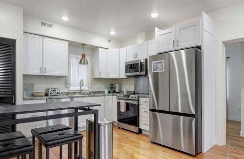 Russian Jack Park House | 2-bedroom house with WiFi in East Anchorage