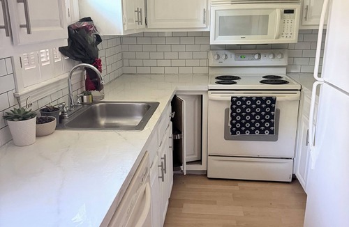 Attleboro House | 2-bedroom townhome in terrific Attleboro close to Gillette and Foxwoods