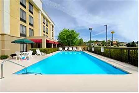 Drayton Hotel | 2-Star Hotel ∙ Hampton Inn Spartanburg Hotel