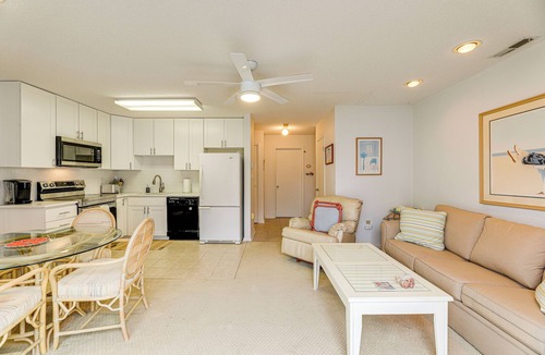 North Ocean City Condo | 200 Feet to Beach: Inviting Condo in Ocean City!