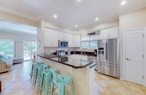 North Forest Beach House | 27 Lagoon Road
