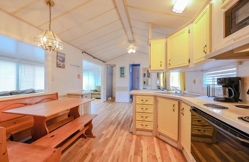 Myrtle Beach Cabin | 2909 Crater Lake Interior- Sleeps 6