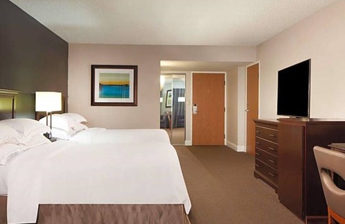 Nassau Bay Hotel | 3 Comfortable Rooms Near NASA's Johnson Space Center and with Swimming Pool