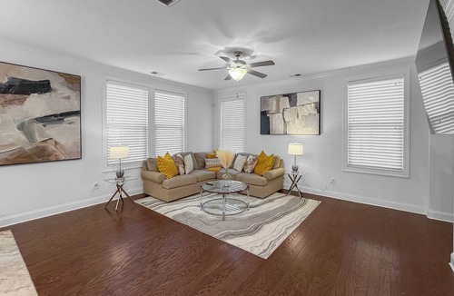 Charlotte House | 3 King Bdrs - Modern Fully Equipped Upscale House