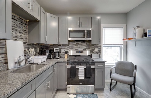 Milton Apartment | 3 Mi to Blue Hills: Cozy Dual-Unit Retreat