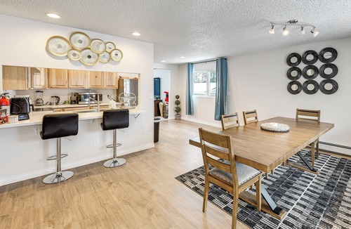Spenard House | 3 Mi to Dtwn: Group Retreat in Anchorage!