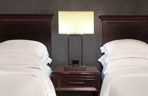 Nassau Bay Hotel | 3 Rooms to Find your perfect blend of space exploration and lakeside relaxation