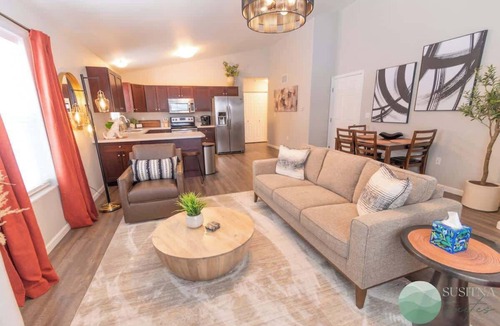 Meadow Lakes House | 3bd Quiet/Private Home w/Kitchen & Laundry!