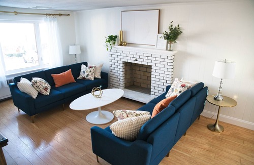 Everett House | 3BR/2BA Chic and Tranquil Magnolia House Near Boston