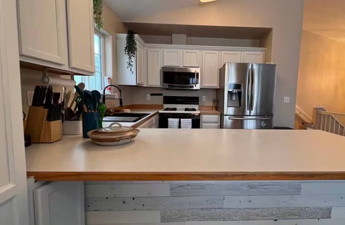 Sand Lake House | 3BR Anchorage House Near Airport Quiet Neighborhood Work-Friendly