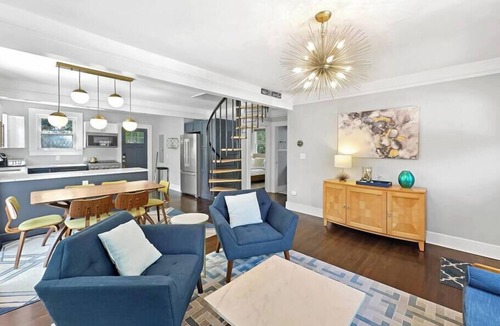 Riverland Terrace House | 3BR Riverland Terrace | Walk to Theater + Eats