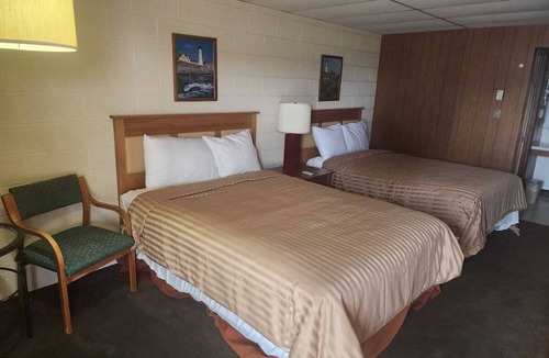 Quinter Hotel | 4 Affordable Comfortable Rooms Perfect for Road Trips Enthusiasts Along Quinter