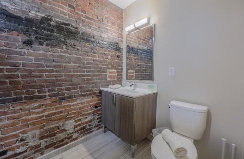 Downtown Boston Apartment | 4 Bed 2 Bath 200mbps Internet Luxury Keyless Entry