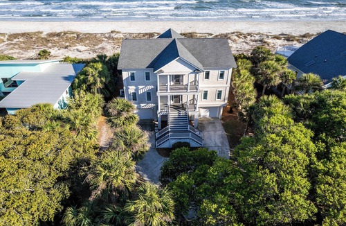 Saint Helena Island House | 412 Tarpon Blvd