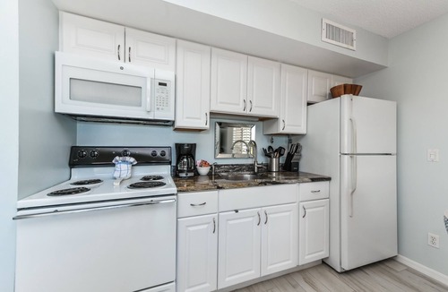 Longboat Key Condo | 50 ft from sand, Private Island 125 +review