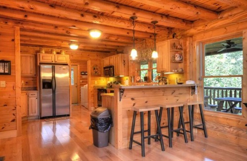Almond Cabin | 5BR Family Log Cabin Near Bryson, NOC & Fontana - Hot Tub, Game Room & Fire Pit