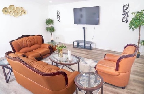 Hillandale House | 5BR Silver Spring Retreat Near DC w/Kings