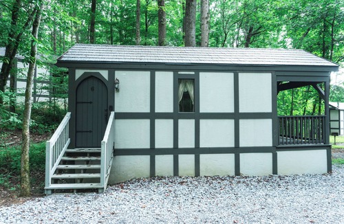 Sevierville House | #6 Greta - Tiny Home Cottage