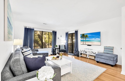 Hilton Head Island Condo | 77 Springwood Villa @ Forest Beach | Pool View | Minutes to Coligny | 10 min walk to the Beach