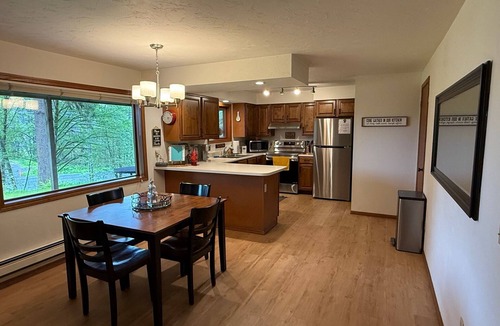 Mendenhall Valley Apartment | A Cozy Home Away From Home in Alaska!