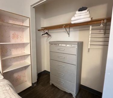 Airport Heights Community Council Bed & Breakfast | A Touch Of Pink On 16th Ave