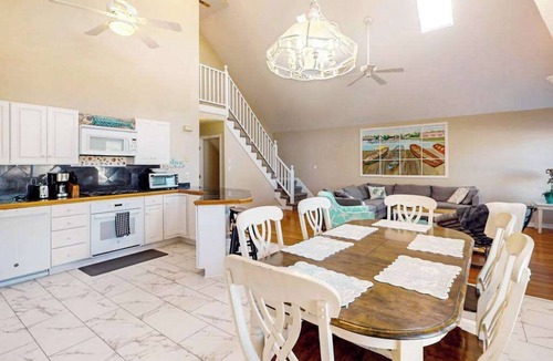 Ocean Pines House | A Watertown Getaway