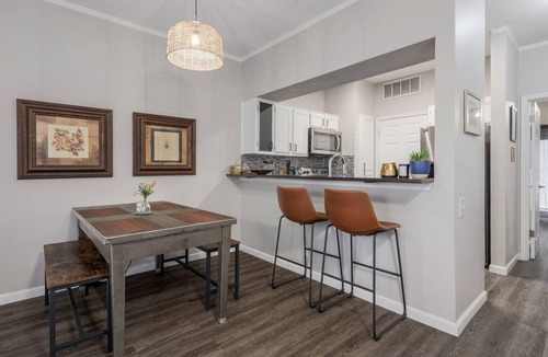 Zilker Condo | Adorable one bedroom condo just steps from downtown.