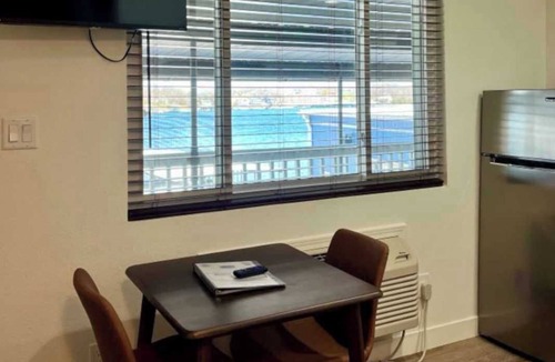 Lake of the Ozarks Apartment | Alhonna Resort's 1 Bedroom Efficiency Unit 23
