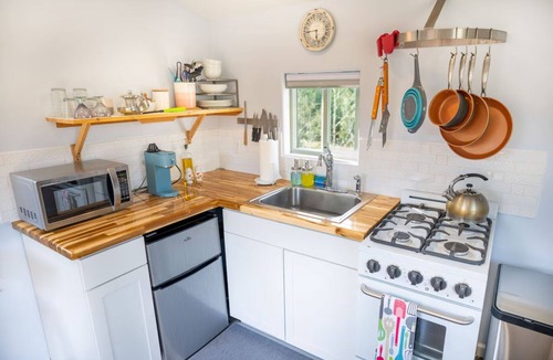 Bear Creek Apartment | Amazing views on a quiet street just outside of Seward, AK