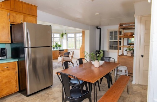 Witmer House | Amish farmhouse by the creek