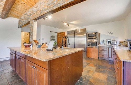 Canoncito Apartment | Artsy & Spacious Retreat w/Sauna in Santa Fe!