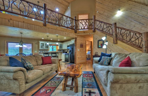 Blue Ridge Cabin | Aska Retreat Jacuzzi Hot Tub Mountain Views Near Toccoa River