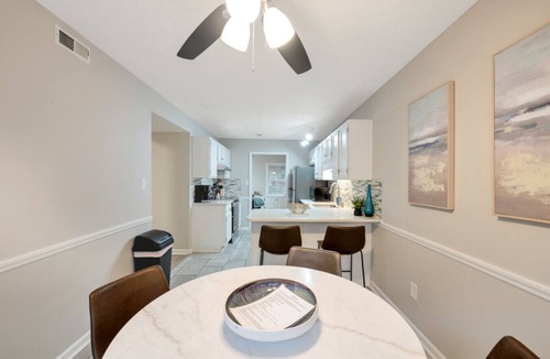 Smyrna Villa | ATH - Sleeps 4 - 2 Beds - Pet friendly - CC1