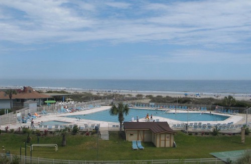 Folly Field Villa | AUG15-22&:OCEANVIEW 2026 REMODEL 50yd to beach3RD FL/SouthbalconyLG Shower2POOL