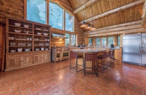 Lake Norman of Catawba House | Azalea Retreat | Pool | Pickleball | Game Room | Sleeps 34