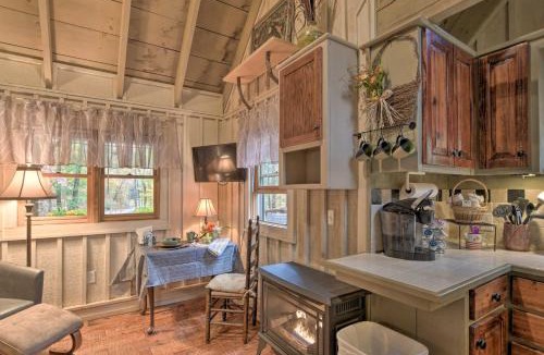 Cleveland Apartment | Back on Market! Creekside Cottage Near Table Rock