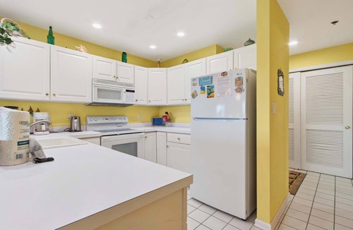Heron Harbour Isle Condo | Bay Watch 1 203A, Outdoor Pool, Beautiful Condo