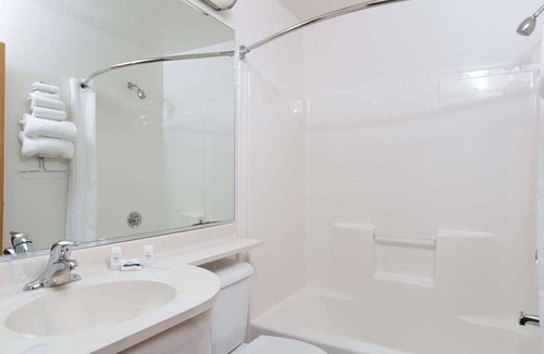 Spenard Hotel | Baymont Inn & Suites by Wyndham Anchorage Airport