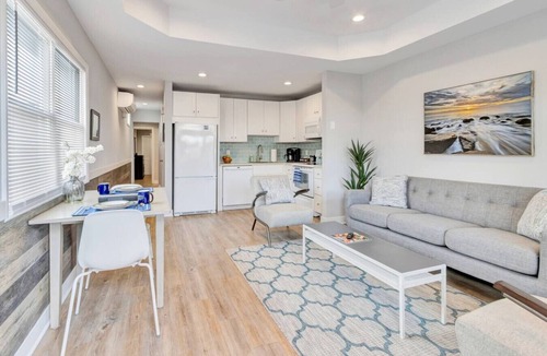 Lewes Condo | Beach Camp Lewes: Bikes, Beach Chairs & Coffee