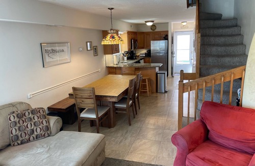 North Ocean City House | Beach Mist, Steps to the Beach, 140th St, 3 Bedroom end unit Townhouse, Sat-Sat