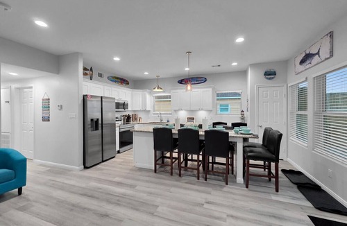 Port Bolivar House | Beachfront, Heated Pool, Hot Tub, Lift, Putt Putt, Pet Friendly, 24 Guests