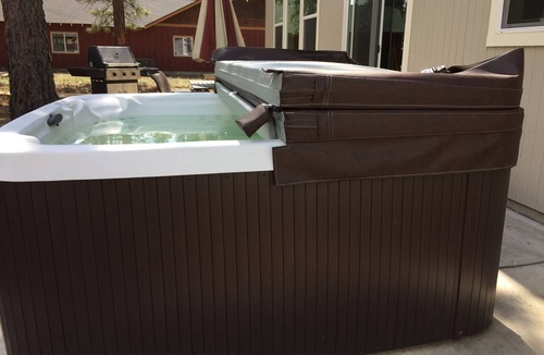 Deschutes River Woods House | Beautiful 6 bedroom, 3 bathroom house custom built for vacation rental.