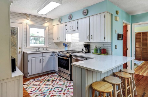 Oak Grove House | Beautiful Dog-Friendly Home w/Wonderful Golf Course Views, Free WiFi, & A/C