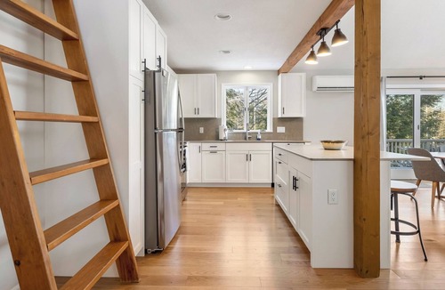 Grantham House | Beautiful Golf Course Home in Eastman