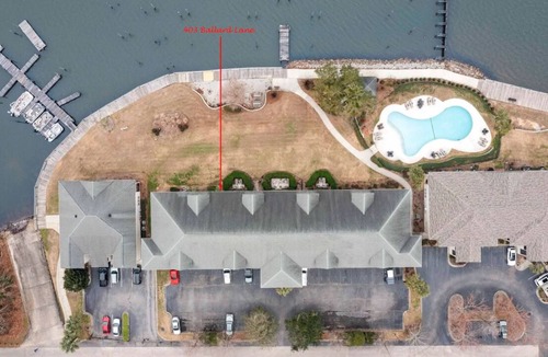 Santee Condo | Beautiful, ground level 3-bedroom condo with pool on scenic Lake Marion