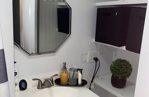 Lawrence Apartment | Beautiful private studio. private entrance and parking thank you, place to work,